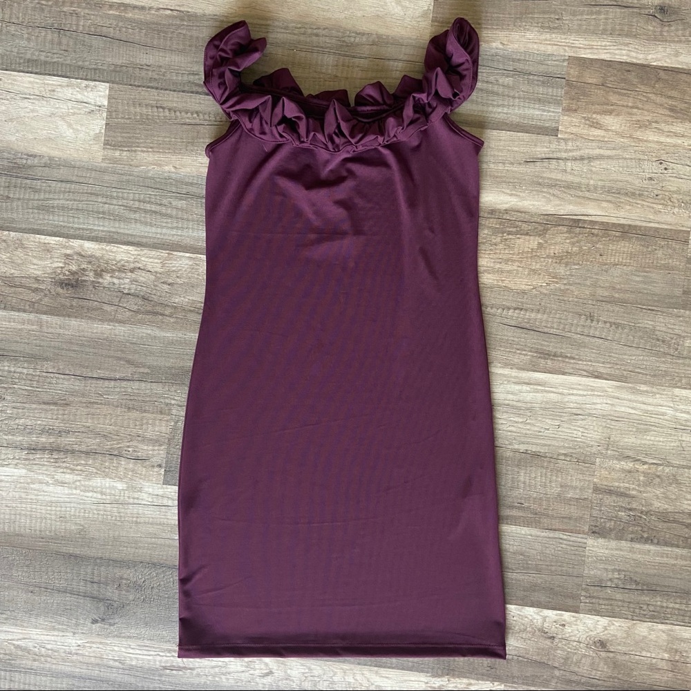 Women’s OS Burgundy Ruffled Top Dress